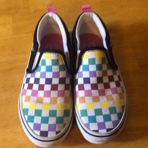 Kids checkered Vans slip on shoe.
